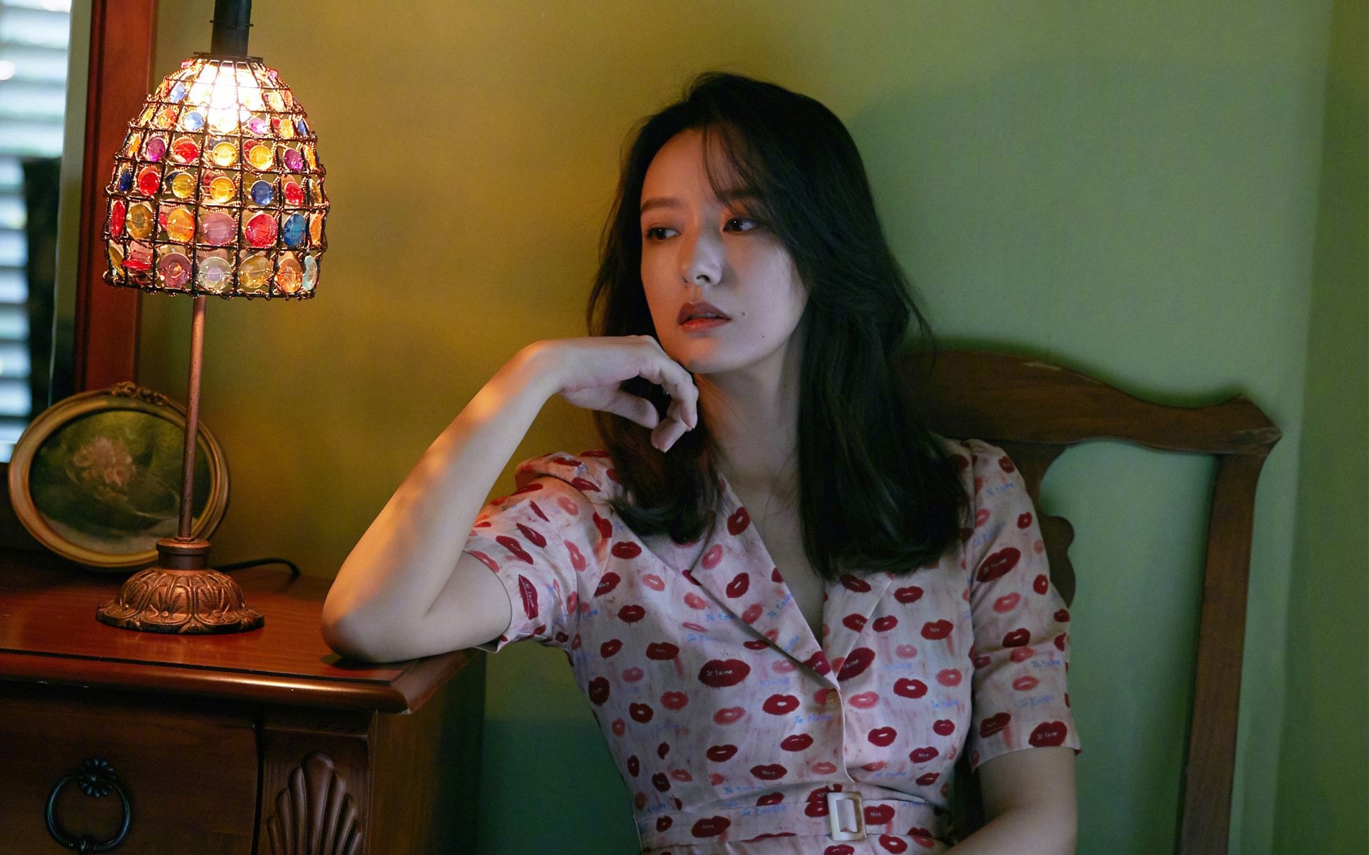 个人英雄与团队铁壁，足球世界统治力的双重奏